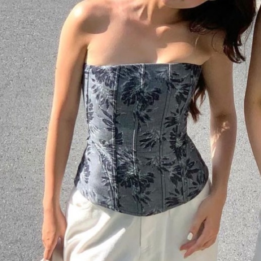 reserved corset